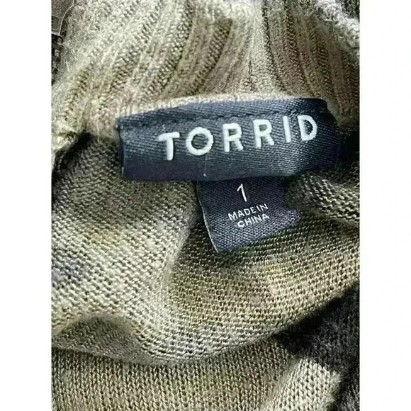 Torrid Green Camo Long Sleeve Top Womens Plus Size 1 Back Zipper soft knit - Picture 5 of 5